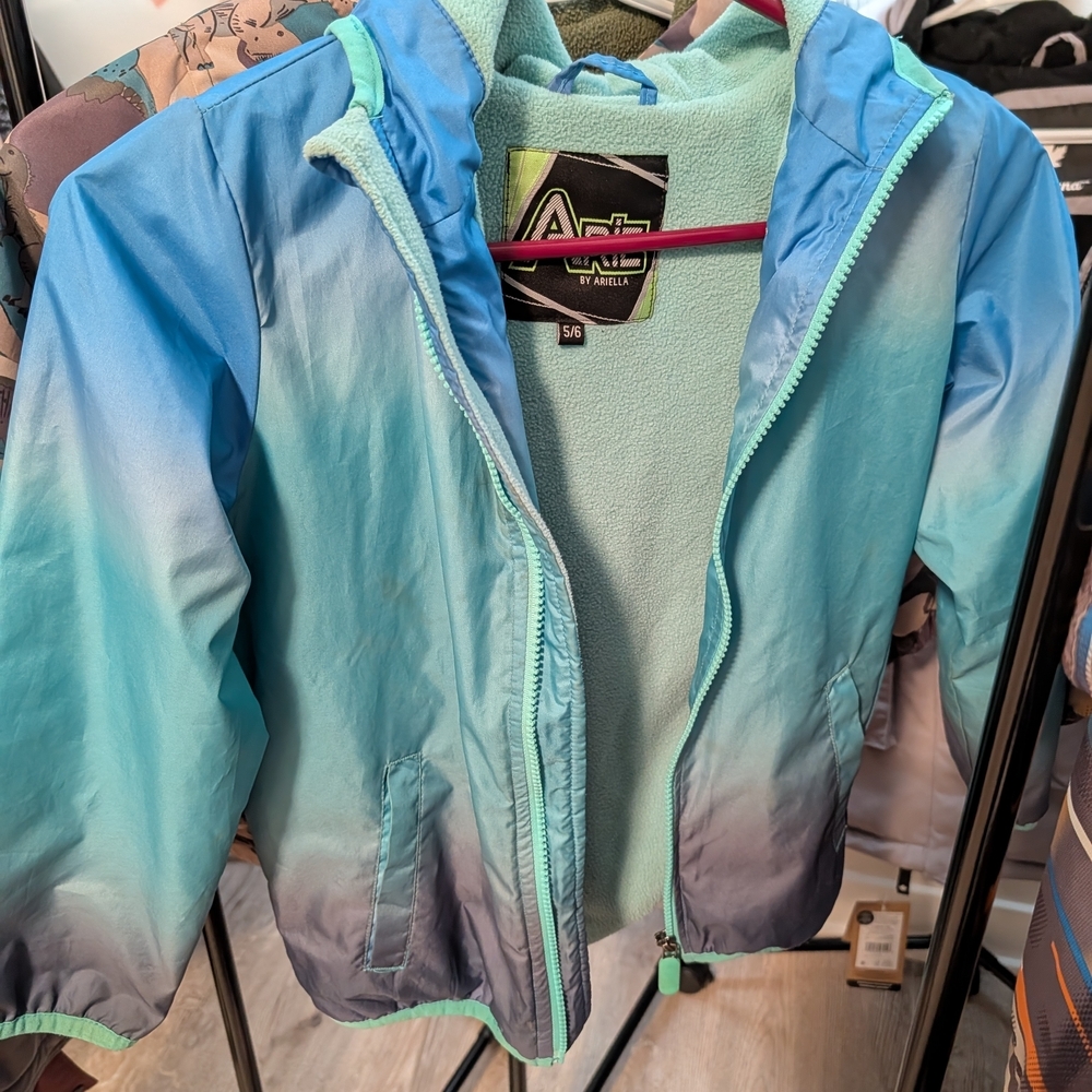 Lot Of 4 Boys Spring Coats- Fleece, Size 4/5- Gusti, Mtn, Carter's, Arie - Picture 3 of 6